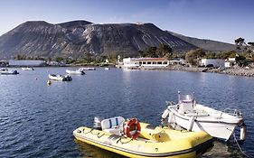 Vulcano Mari Del Sud Resort